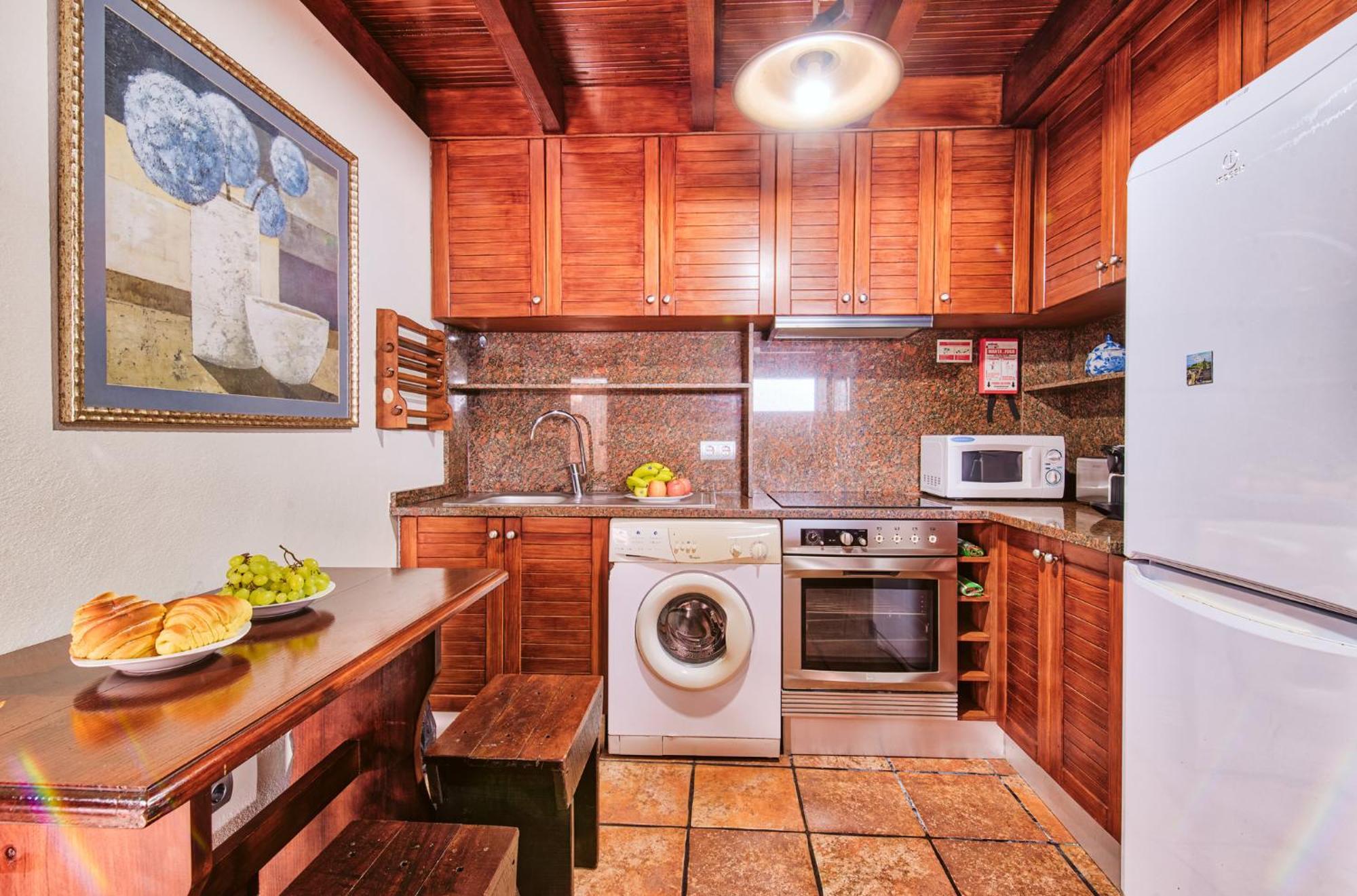Seixal Sunny Villa A&B Rum bild